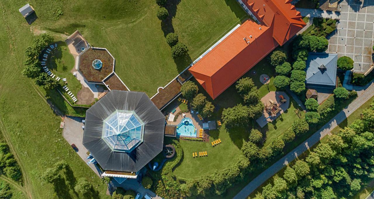 Victor'S Residenz-Hotel Teistungenburg Bagian luar foto